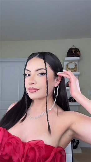 KARLA on Instagram: "No necklace ? No problem ! #peinadoaesthetic 🎀 . . . #hairtutorial #peinadosfaciles #hairtrends #peinadosvideos"