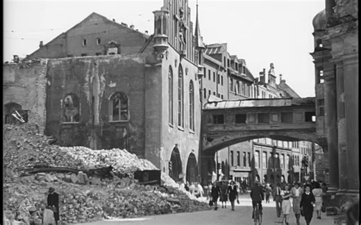 1945年美军轰炸后成为废墟的慕尼黑 （München 1945）
