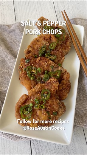 Salt and Pepper Pork Chops 😋. Full recipe ➡️ https://youtu.be/XWIyN_DR2aE?si=b8E4WpHNiHoGgVtK | Rose Austin Cooks