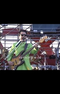 あこ on Instagram‎: "✨モーニングアルフィーです✨※音声動画※﻿﻿ 「Running wild」﻿ ﻿ 1993年大阪国際女子マラソンイメージソング﻿ ﻿ 野外ならでは！﻿ 風を正面からあびながら、桜井さんの伸びる艶やかボイスとチラチラ見えるスーツの裏地が最高です！﻿ ﻿ もちろん不参加でしたが🤣(何やってたのほんと私！）﻿ ﻿ 長谷川さんのドラム、山石さんのピアノ﻿ この頃はサポートメンバーもとても目立つパフォーマンスしてました。﻿ ﻿ 坂崎さんの後ろ姿のプリケツに少々目を奪われたのは(゜× ゜)ﾅｲｼｮ♥﻿ ﻿ ライブのスタイル、サポートメンバー、色々移りゆく中で、良い意味でアルフィーは変わりません。﻿ ﻿ 坂崎さんお気に入り川柳﻿ 「アルフィーが、まだやってると知った朝」﻿ 昨日もラジオで言ってました。﻿ ﻿ まさにこれでしたけどね、出戻りした時♥﻿ ﻿ ﻿ プランクチャレンジ続いてますよ〜。﻿ 1日1回でもだましだまし30秒ずつ伸ばしていくと、最初25秒でキツかったのに、3分までなんとか出来るようになりました。﻿ それだけでも満足なんですが、ダルダルお腹をキュ