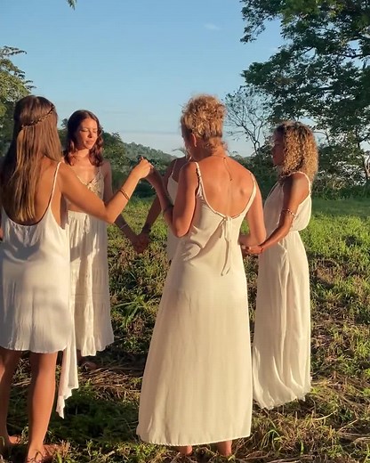 ☄️✨ The Sistership Circle Rituals ✨☄️ Are you looking for a deeper connection to Sisterhood? To have epic, magical experiences? When women gather and connect through rituals, we access unbounded and sacred feminine power. Ritual is a portal to the Divine 🕳💫 My name is Tanya Lynn, and for over a decade I’ve led co-created powerful, sacred feminine rituals. I’ve trained thousands of women to start and lead their own women’s circles. Sistership Circle rituals and ceremonies are the site of femini