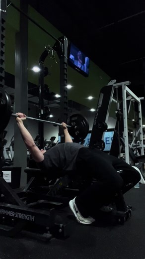 Early morning lift - 215x4 at 175bw #gym #lifting #bodybuilding #powerlifting #strong