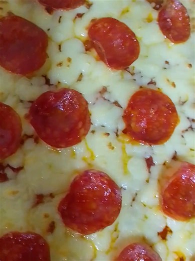 Es que nadie se puede resistir al increíble sabor de una pizza de pepperoni🍕😋 #viral #tiktok #fyp