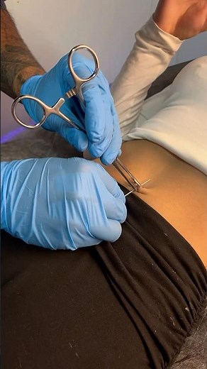 Piercing de ombligo! Con una joya hermosa! #arte #artecorporal #piercing #colombia #españa