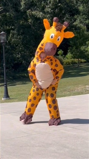 I Wore a GIANT Inflatable Giraffe Costume 😂🦒 Funniest Halloween Costume Ever?!