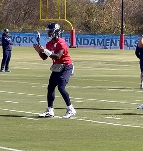 43K views · 2.1K reactions | Titans quarterback Malik Willis taking first team reps during Thursday's practice with Ryan Tannehill questionable for Sunday | A to Z Sports Nashville | Facebook