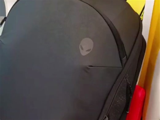 旅行电脑背包，17.3寸32升大容量背包