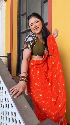 118K views · 6.8K reactions | Viral titli! . . . . . . . . . . . . . . . . . . . . . . . . . . . . . . . . . . #sareenavel #hot #navelshoutout #sexynavel #actress #navelplay #hotnavel #sareelove #model #SareeSwag #SareeStyle #SareeFashion #SareeQueen #SareeGoals #SareeTrend #SareeCollection #SareeInspiration #SareeDraping #SareeVibes #SareeSlay #SareeLook #SareeBlouseDesigns #SareeAddict #SareePoses #SareeGram | REEMA WORAH | Facebook