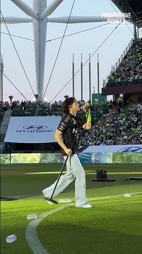 누가 내 가슴에다 불을 질렀나🔥🎵곡명 : 사랑하긴 했었나요 스쳐가는 인연이었나요 짧지않은 우리 함께했던 시간들이 자꾸 내 마음을 가둬두네