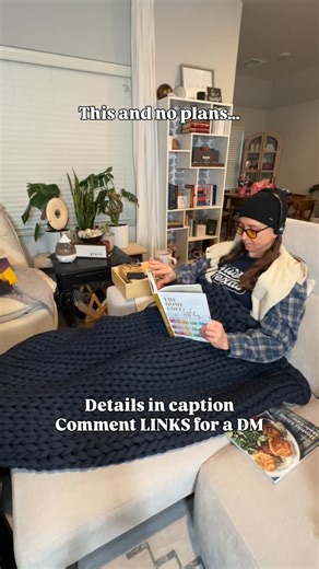 Jennifer Youngberg on Instagram: "👌Valentine’s Day plans on lock… what are you up to today bestie? #happyvalentinesday 🧘‍♀️Treating myself to a chill no makeup selfcare day before a full day of filming some “pretty girl UGC” for a company you’ve definitely heard of… Look for me next time you’re online clothes shopping😬🥲❤️#contentcreatorlife #grateful ✨selfcare routine - comment LINKS for a DM✨ - @besque_co - the alchemy of beauty - self care elixirs https://www.besque.co/ZWKBZ1231 - @havnwea