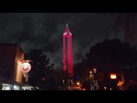 [4K] Supreme Scream Drop Tower: Calico Dark Ride Midway Off-Ride night view, Knott's Berry Farm 2026