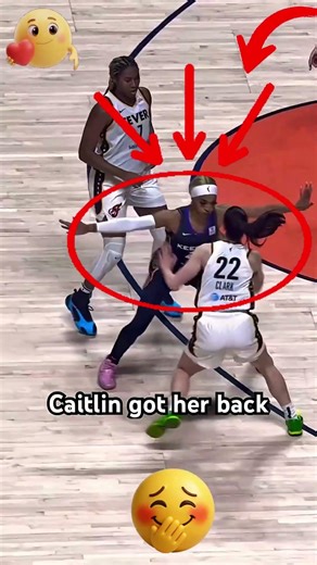 Caitlin Clark Hits a Three That Stuns the Entire Arena #shortvideo #caitlinclark #sportsviral #wnba