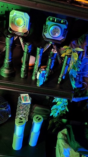 7.7K views · 162 reactions | SOFIRN ST10 1000 Lumen Mini Clip EDC Light .  Ini adalah video review.  Kami tidak menjual produk ini  Produk ini boleh di beli di beg kuning/link yang diberikan . BERMINAT UNTUK PEMBELIAN? https://s.shopee.com.my/3VbzzauNoa https://s.shopee.com.my/70Bs9w0bGS https://s.shopee.com.my/4VUXBM13Fa | Core Outdoor and Tactical | Facebook