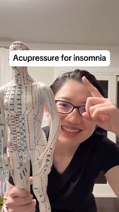 Want to sleep better? Try this acupressure point: An Mian This point: - Calms the nervous system and quiets the mind - Reduces nighttime anxiety and restlessness - Promotes deeper, more restful sleep You wanna learn more about acupressure? ⬇️ I’ve created the ultimate Acupressure Healing Guide. So you’ll always know exactly which points to press for the most common health issues. In this guide, you’ll learn: 👉 15 of the most powerful acupressure practices to reset your body 👉 How to use acupre