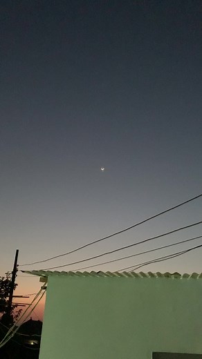 ‘moon 🌘 and venus conjunction today from #tulsipur #dang it symbols : good friends,