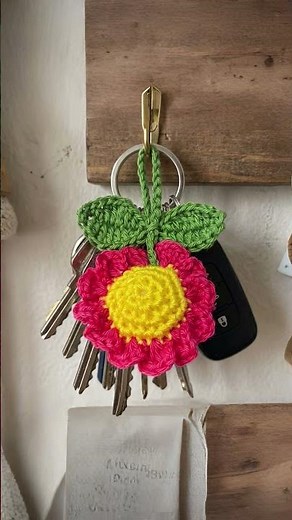 Háčkovaná květina 🌸 jednoduchý návod | přívěsek na klíče krok za krokem