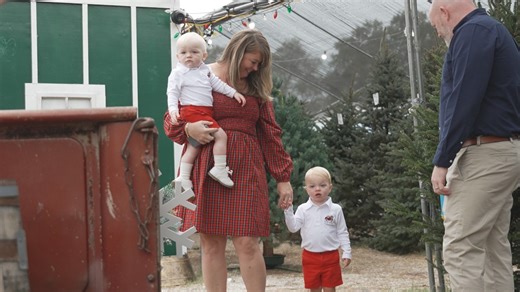 'It's the best time': Families shop for Christmas trees on Black Friday