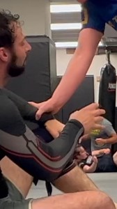 136K views · 291 reactions | Kimura Trap Roll vs Situp Guard One move that works great against a sit-up guard is this kimura trap roll. Step inside legs, grab wrist, armpit over shoulder, kimura grip (T-Kimura aka Kimura Trap) shoulder roll w option to back take #realizebjjlife #brazilianjiujitsu #jiujitsuclips #queenofthenorth #crystalnadeaubjj #crystalnadeaumma | Realize BJJ Life | Facebook