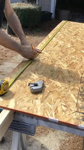 Sheathing a garage wall. Measurements #handyman #homeimprovement #carpentry_SI8Wgq7ZJcY #construction | junin hosantos