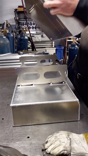 5.9K views · 122 reactions | Ready to take your mobile oil business to the next level? The our Mobile Oil Systems are the ultimate upgrade. Assembled in house, our systems help you provide a superior, mess-free oil service, building trust and repeat customers. #aga #agatools #agaproducts #agatoolsandproducts #MobileOilService #MechanicLife #MobileMechanic #FleetService #cleanoilseries #oilchange | AGA Tools | Facebook