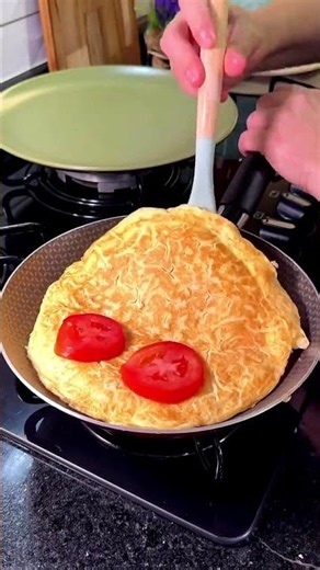 The Absolute Best Way to Make a Loaded Omelet
