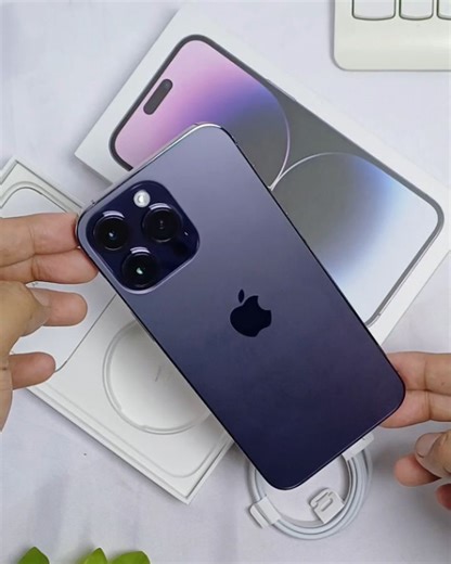 Digital Cellular Lokasari on Instagram: "Hi Digifam 📱✨️ Secondhand iPhone 14 Pro Max 512GB – Deep Purple Unit pilihan dengan performa flagship yang masih sangat relevan. • Kapasitas 512GB • Warna Deep Purple • Kondisi siap pakai • Kelengkapan full set • Status ex garansi resmi Ada alasan kenapa seri ini masih jadi incaran. Nyaman dipakai harian, andal untuk kerja, dan tetap terasa premium di tangan. Di Digital Cellular, setiap unit secondhand dipilih dengan standar, agar aman dan nyaman 