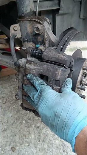 Subaru outback bad brakes? part 3 - testing brake caliper movement passenger side