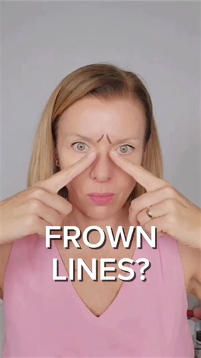 Did you know that the appearance of frown lines depends on the tone balance of your facial muscles? Some muscles are overactive, creating deep creases over time. The key muscles involved in frown lines include: 🌱Corrugator supercilii → creates vertical frown wrinkles 🌱Depressor muscles → make the inner brows look heavy 🌱Procerus forms a horizontal crease across the nose 🌱Frontalis → affects forehead movement 🌱Orbicularis oculi → contributes to overall eye area tension 💫 The good news? Frow