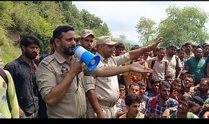 141K views · 9K reactions | #Hungama Army Recruitment for Porters Cancelled Today as Youth Clash with Army , Finally Police Intervention SHO Manjakote Restores Peace" Journalist Aaqib Khan ADGP JAMMU #army #porters #Rajouri #BreakingNews | Digital India News Channel | Facebook