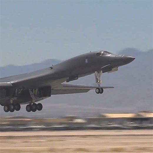 B-1 Lancer Takeoff That Shakes the Ground 🔥✈️ #b1b #bomber #military