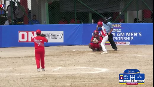 🇵🇪Amazing #catch Federación Deportiva Peruana de Softbol🇵🇪 infielder Marcelo Sotelo 🔥 The best play of the U18 pan am in Colombia 🇨🇴 WBSC Americas Softball 🎥 Softball Premier #softball #softbol