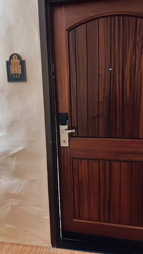 Our Mission Parlor King Courtyard