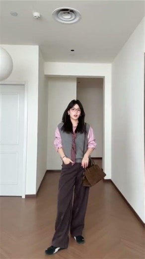 Transform Your Look with 5 Layering Tips for 120 lbs