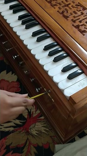 How to repair your harmonium in 10 seconds