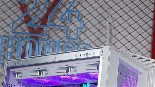 游戏创作利器！Gaming Pro主机性能强劲，轻松应对多任务处理与高负载应用，家庭娱乐与专业设计都流畅稳定。