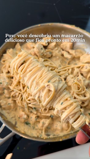 Yan Glebb | Receitas práticas & fáceis on Instagram: "Pov: você descobriu um macarrão delicioso que fica pronto em 20min 🍝 Ingredientes: - Macarrão linguine - ⁠500g frango - ⁠1 cebola - ⁠400ml de creme de leite (se for de caixinha, acrescenta 50ml de água) - ⁠1 1/2 colher de sopa de mostarda - ⁠ pimenta do reino a gosto - ⁠sal a gosto - ⁠salsinha a gosto - ⁠páprica defumada - ⁠queijo parmesão #receitafacil #receitasfaceis"