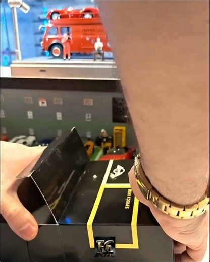 Mini Cooper R50 Perfection | Minichamps 1/43 Scale Review