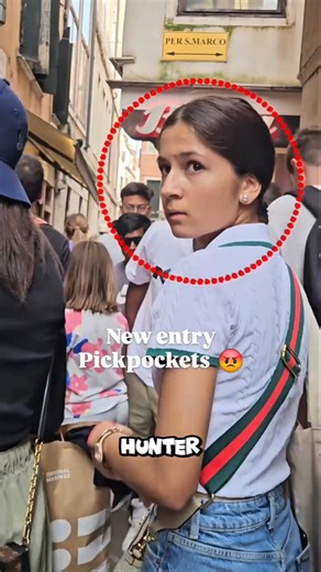 The Hunter Becomes Hunted! Cameraman Follows Pickpocket 📸