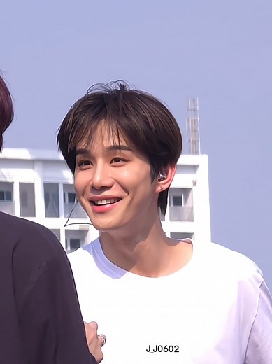 Jungwoo NCT 127 close ups, moments and fan searches