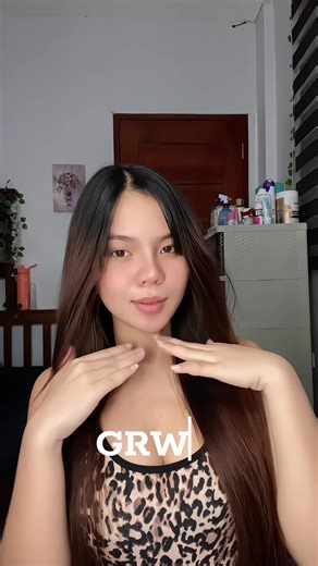 Makeup Tutorial for a Clean Girl Look