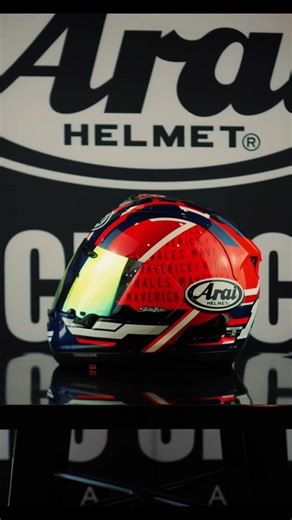 Arai RX-7V EVO / MAVERICK GP5 ราคา 2 9,9 0 0 บาท ราคานี้ไม่รวม VAS-V MAX-V Mirror Red ________________________________ -SIZE: Hybrid Fit •S (56 cm) •M (58 cm) •L (59 cm) •XL(61 cm) ________________________________ -สเปกตัวหมวก •วัสดุ Shell: Super Fibre •สายรัดคาง: Double D-Ring •มาตรฐานความปลอดภัย มอก 369-2557 •ECE R22-06 (มาตรฐานล่าสุด) •ทรงหมวก: Sport Racing ________________________________ -คุณสมบัติเด่นของ Arai RX-7V EVO ✅ สปอยเลอร์ด้านหลัง ปรับองศาได้ ✅ ระบบระบายอากาศ 7 จุด เข้า-ออก ✅ ฟองน้