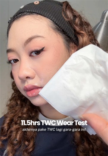 Reveline Two Way Cake: Perbandingan & Wear Test 12 Jam