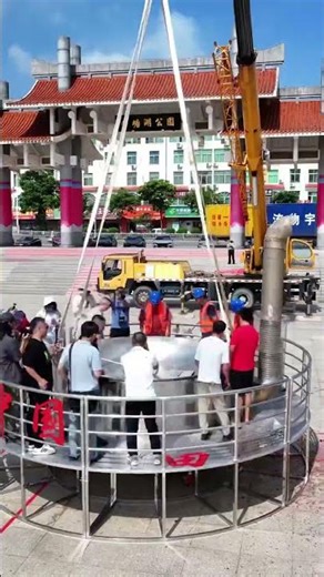 A colossal wok that can cook for 4,000 people at once!