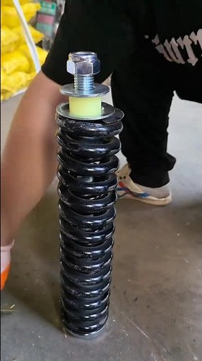 Assembling an Off-Road Shock Absorber.