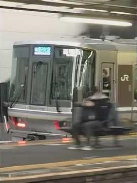 JR西日本 223系2000番台 W編成 普通 米原行き 223系2000番台 W編成+V編成体質改善リニューアル 新快速 西明石行き 南草津駅 #鉄道 #電車 #jr西日本 #新快速