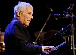 Burt Bacharach, legendary composer of “Do You Know the Way to San Jose” and many other pop hits, dies at 94