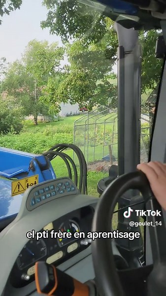 Discovering New Holland Tractors with Alexis Goulet