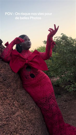 Portrait with @CREATIV’MOD Officiel🪡✂️🧵 On risque nos vies pour de belles photos