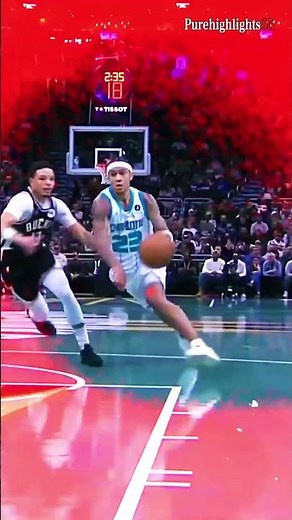 Tre Mann’s Insane Poster Dunk Over Myles Turner! 🏀🔥