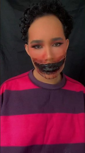 Creepy smile tutorial #horror #makeup #halloweenmakeuplook #halloweenmakeuptutorial